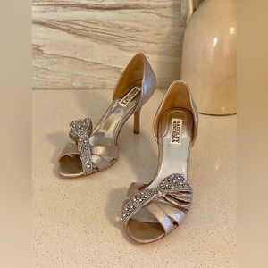 Badgley Mischka Vita Platino Metallic Heels Women’s Size 8.5 M